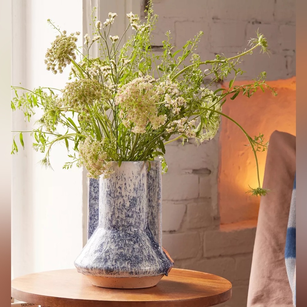 Urban Outfitters Carina Marble Winged Modern Vase Blue White